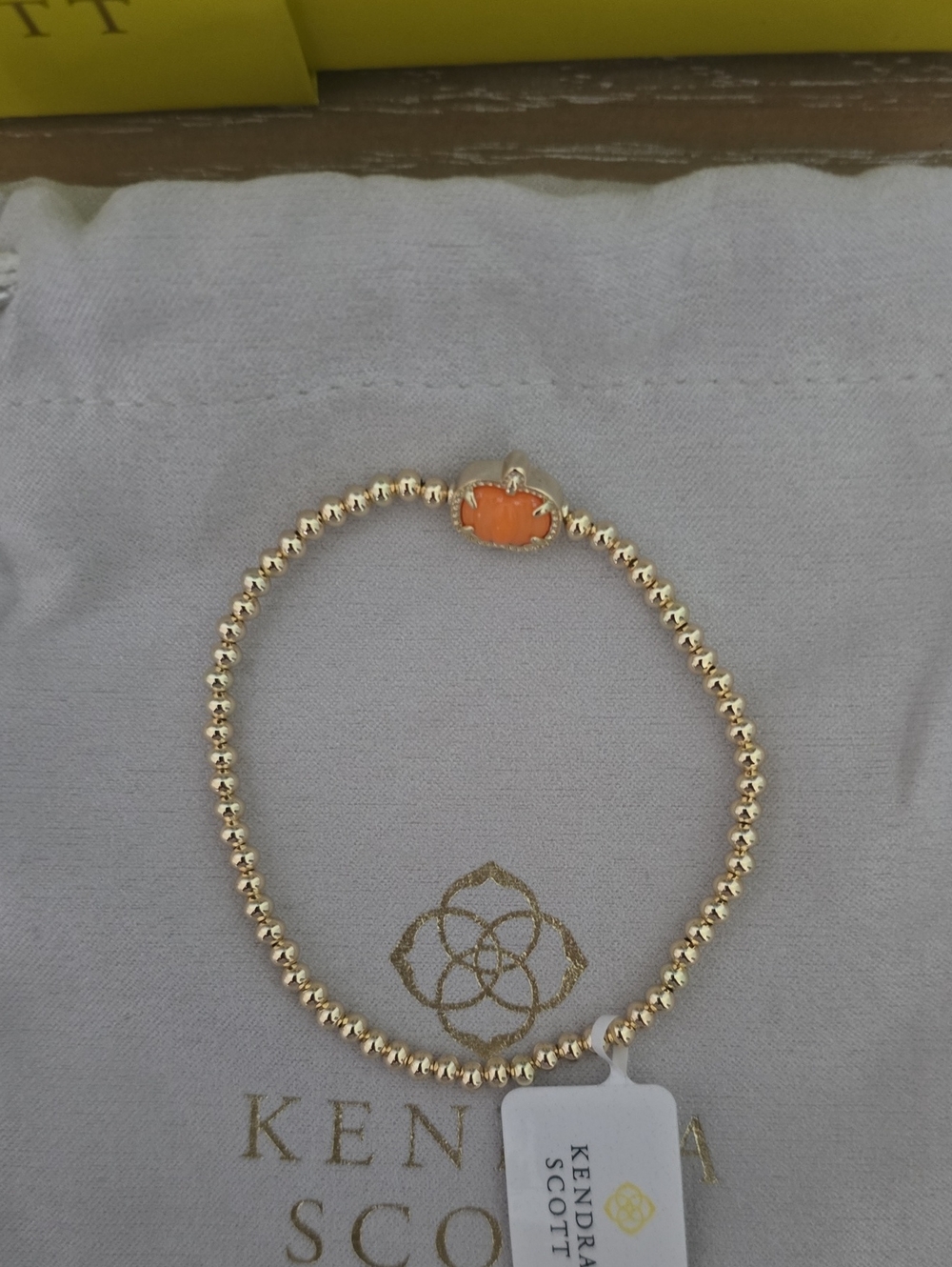 Kendra Scott Pumpkin Gold Stretch Bracelet in Orange Mother-of-Pearl Nwt/box - Picture 2 of 4